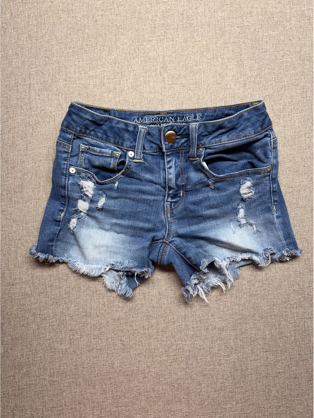 American Eagle Distressed Midi Denim Shorts Medium Wash Stretch Sz 2